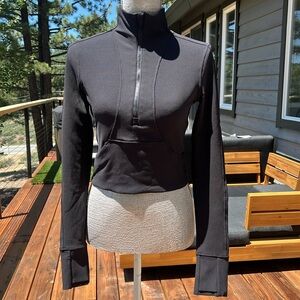 Lululemon Take it in Stride 1/2 Zip Black Long Sleeve Athletic Top 4 6